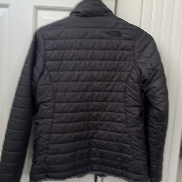 Amazing NorthFace girl’s Reversible Jacket - Picture 6 of 6